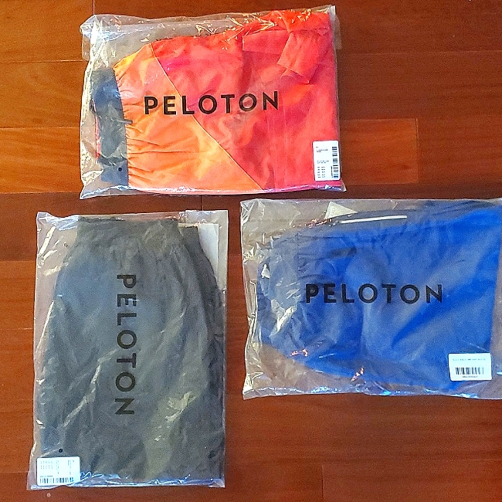 Lot of Peloton XS shorts